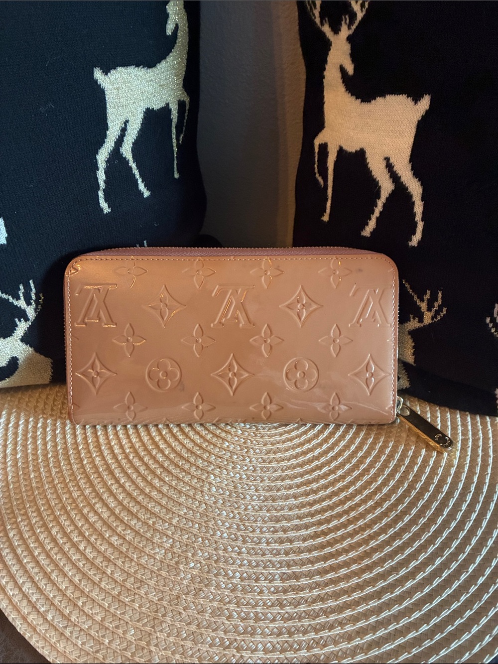 Louis Vuitton Blush Pink Vernis Zip Around Wallet